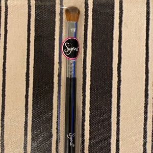 Brand New Sigma Brush Medium Sweeper